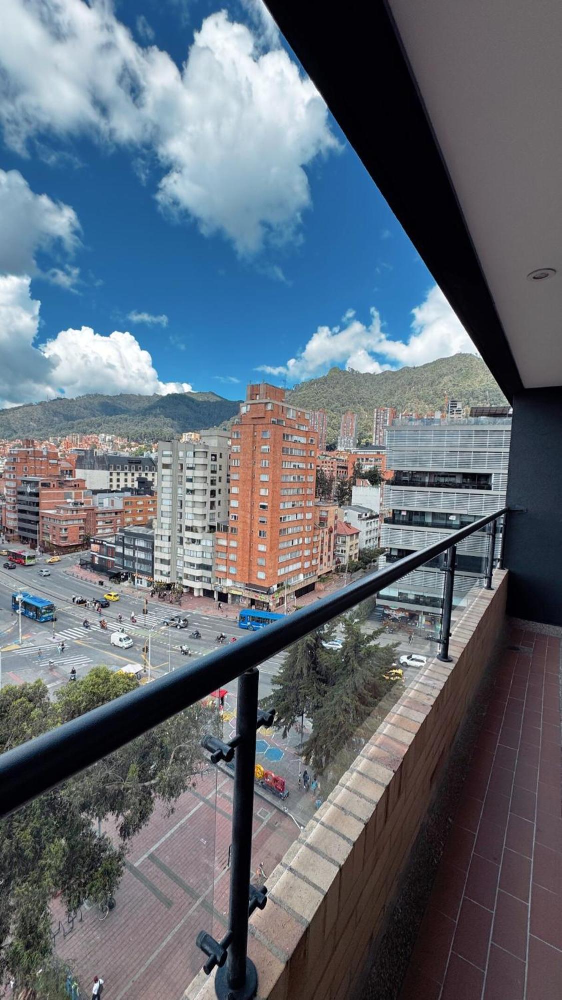 Apartamento With Balcony In Chapinero